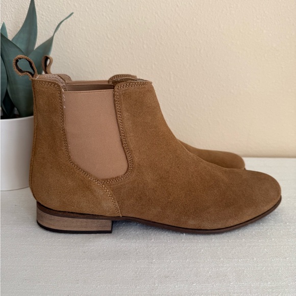 Urban Outfitters Tan Suede Chelsea Boots India main image 15